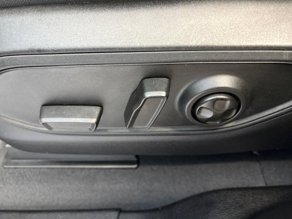 used 2023 Jeep Grand Cherokee car, priced at $29,399