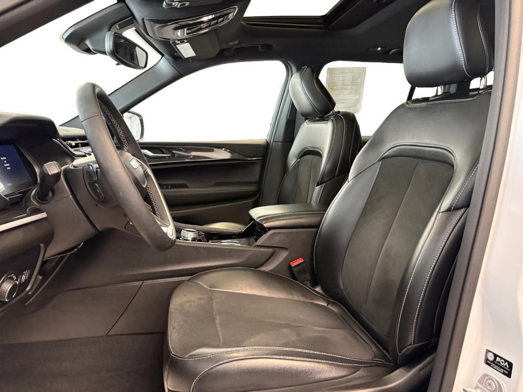 used 2023 Jeep Grand Cherokee car, priced at $29,399