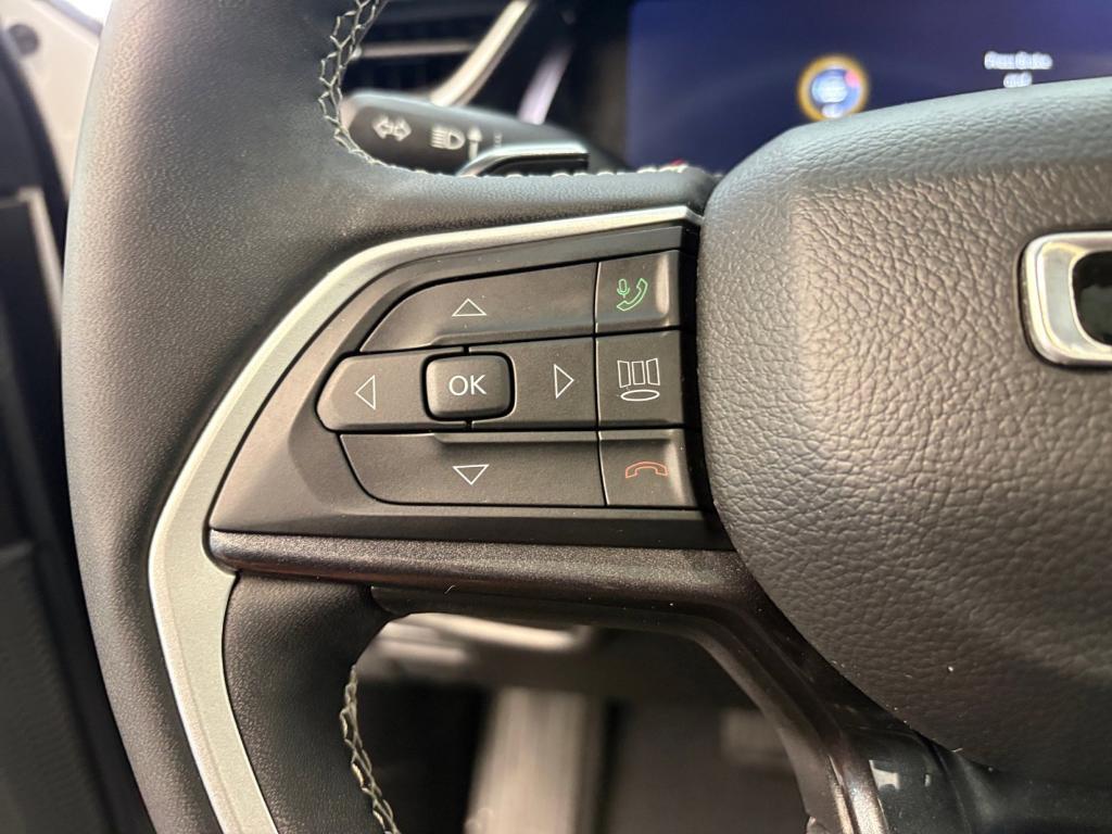 used 2023 Jeep Grand Cherokee car, priced at $32,492