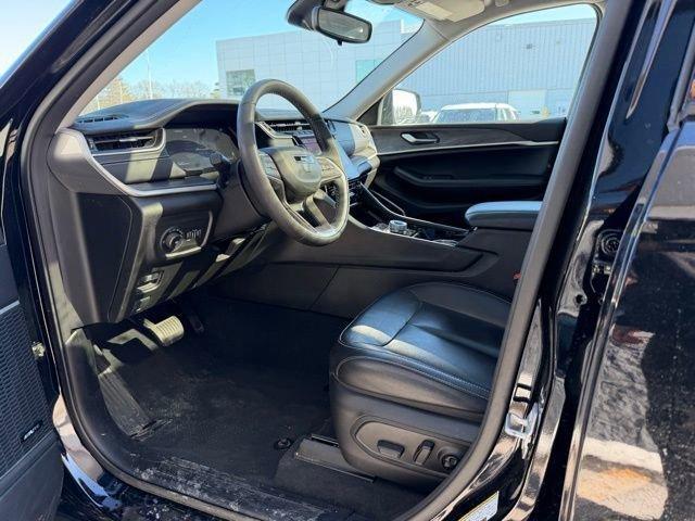 used 2023 Jeep Grand Cherokee car, priced at $35,921