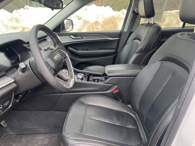 used 2023 Jeep Grand Cherokee car, priced at $35,990