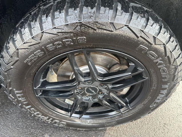 used 2020 Jeep Cherokee car, priced at $18,352