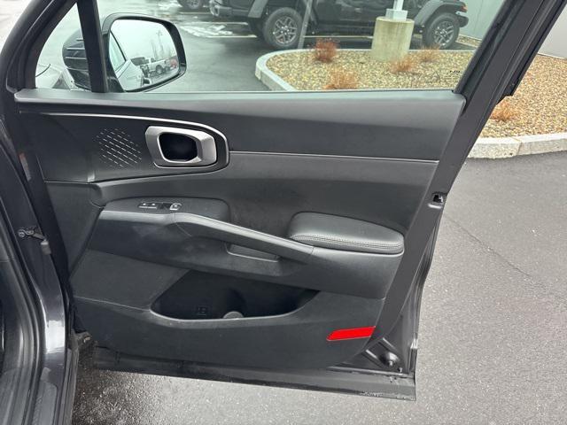 used 2023 Kia Sorento Hybrid car, priced at $27,787