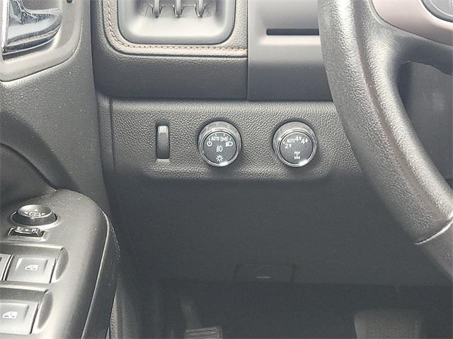 used 2022 GMC Canyon car, priced at $28,995