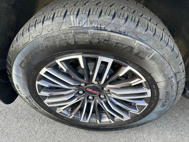 used 2025 GMC Yukon XL car, priced at $67,999