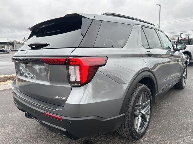 used 2025 Ford Explorer car, priced at $37,999