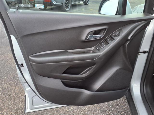 used 2022 Chevrolet Trax car, priced at $17,587