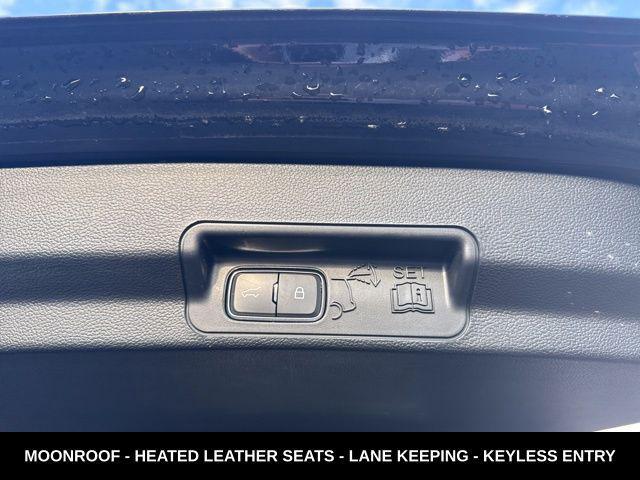 used 2024 Ford Explorer car, priced at $35,995