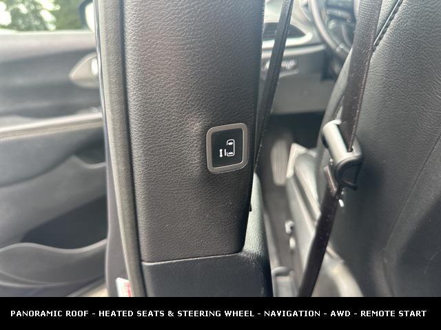 used 2021 Chrysler Pacifica car, priced at $14,994