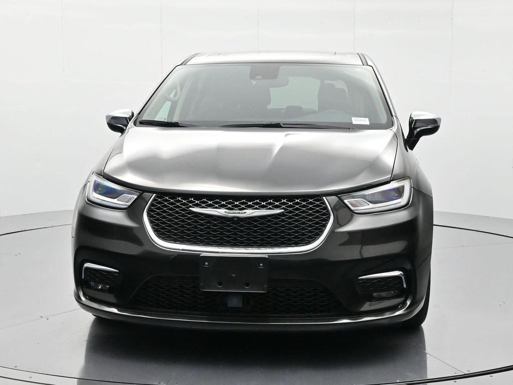 used 2023 Chrysler Pacifica Hybrid car, priced at $24,422