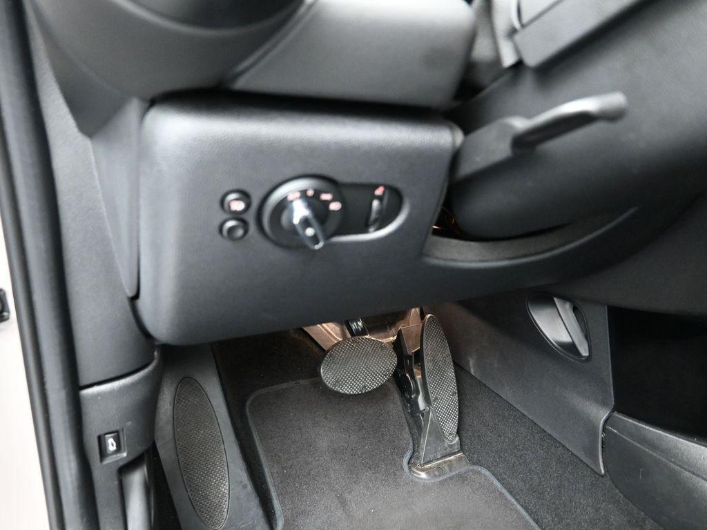 used 2024 MINI Hardtop car, priced at $23,922