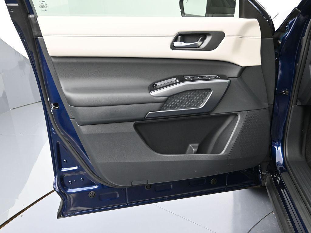 new 2026 Nissan Pathfinder car, priced at $44,378