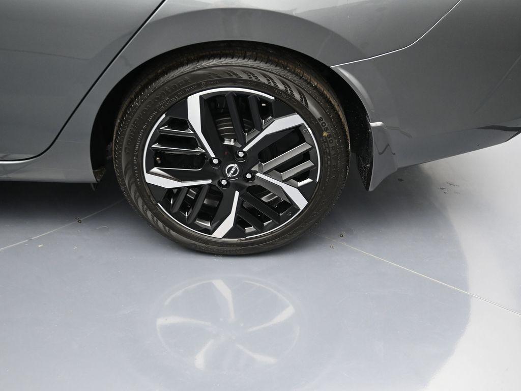 new 2025 Nissan Versa car, priced at $23,037