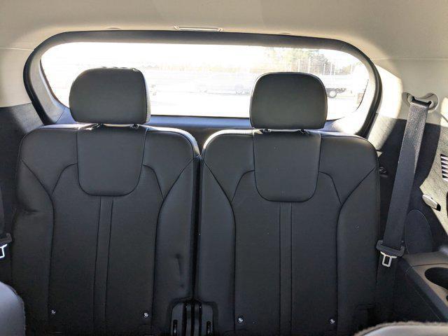 used 2025 Kia Sorento car, priced at $33,991