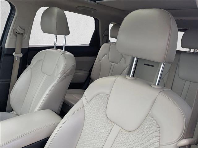 used 2023 Kia Sorento car, priced at $26,026