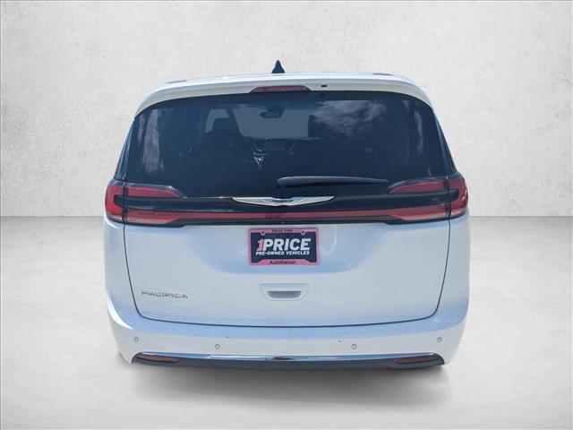 used 2024 Chrysler Pacifica car, priced at $27,716