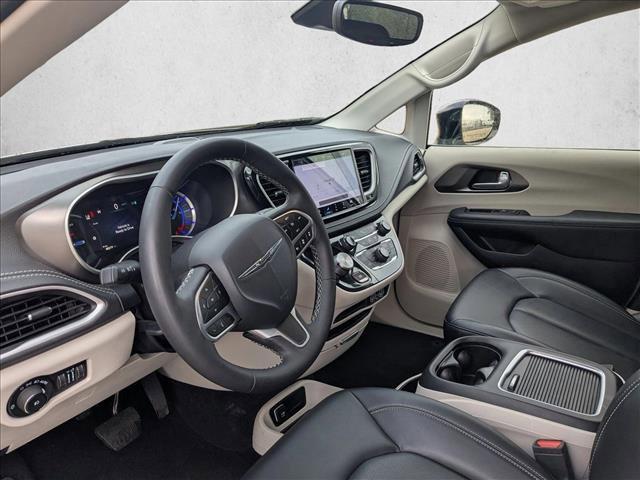 used 2024 Chrysler Pacifica Hybrid car, priced at $28,294