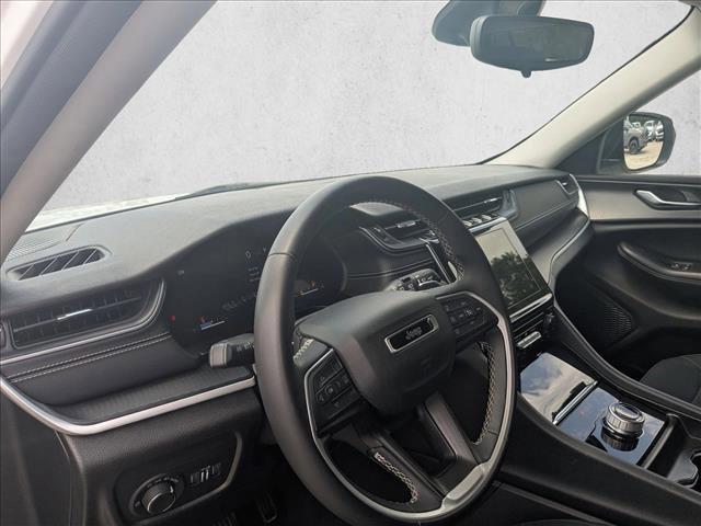 used 2024 Jeep Grand Cherokee car, priced at $26,590