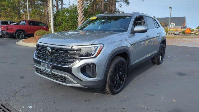 new 2026 Volkswagen Atlas Cross Sport car, priced at $43,769