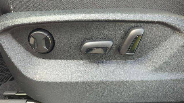 new 2026 Volkswagen Atlas Cross Sport car, priced at $43,769