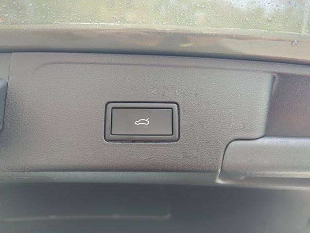 new 2026 Volkswagen Atlas Cross Sport car