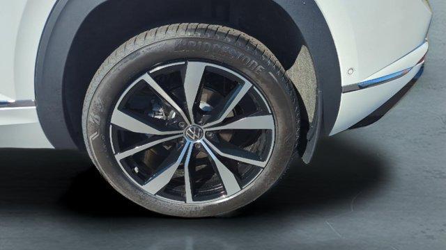 new 2026 Volkswagen Atlas Cross Sport car