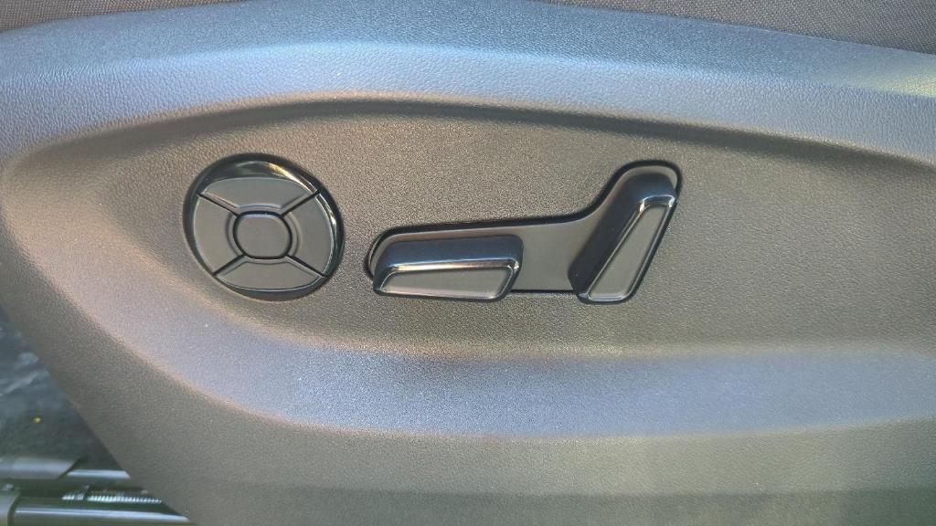 new 2026 Volkswagen Tiguan car, priced at $38,345