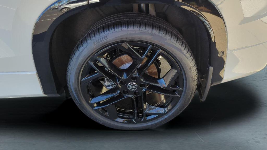 new 2026 Volkswagen Tiguan car, priced at $38,345