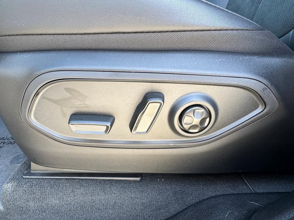 new 2025 Jeep Grand Cherokee car, priced at $46,939