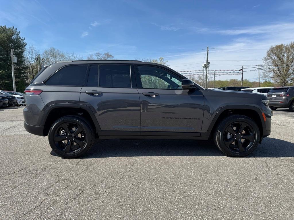 new 2025 Jeep Grand Cherokee car, priced at $46,939