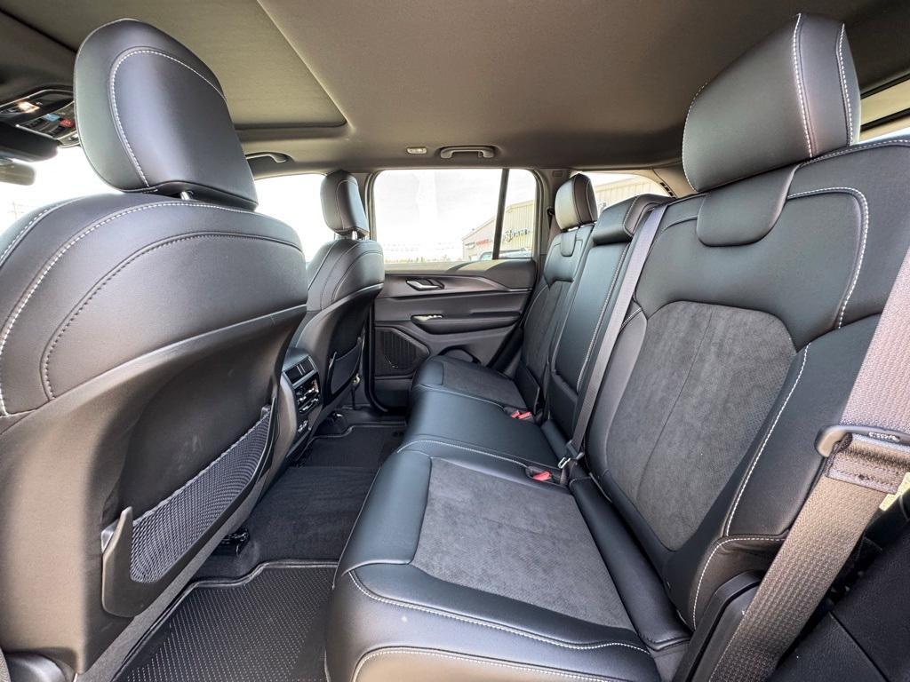 new 2025 Jeep Grand Cherokee car, priced at $46,939