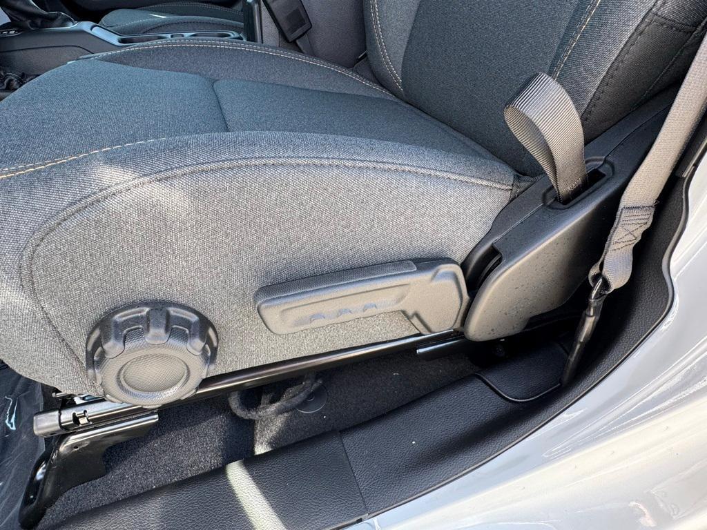 new 2025 Jeep Wrangler car, priced at $50,677