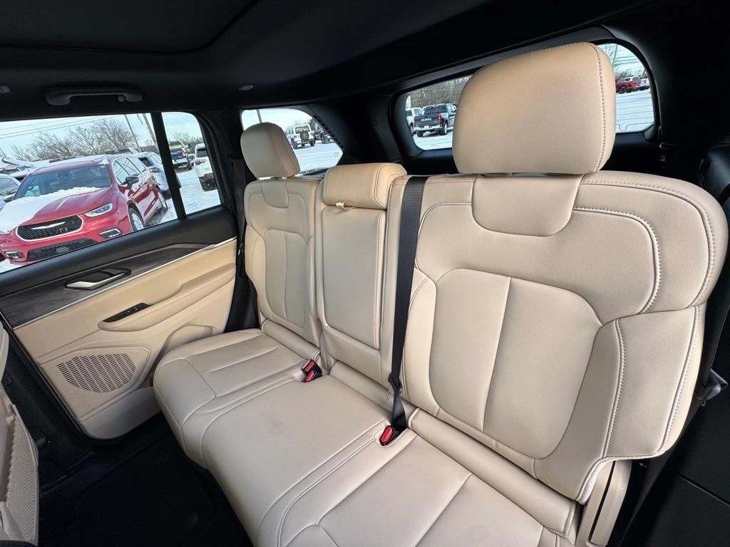 used 2024 Jeep Grand Cherokee car, priced at $33,958