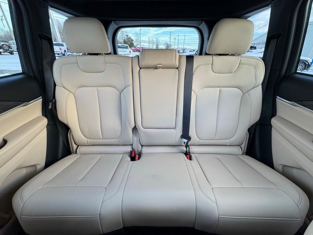 used 2024 Jeep Grand Cherokee car, priced at $33,958