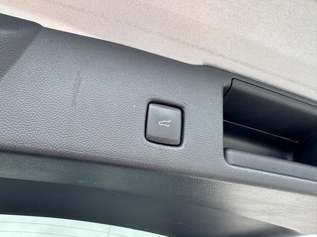 used 2022 Ford Escape car, priced at $17,158