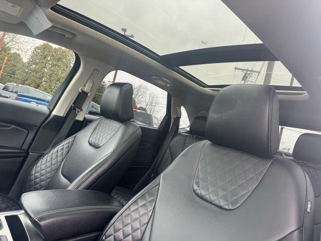 used 2023 Ford Edge car, priced at $28,598