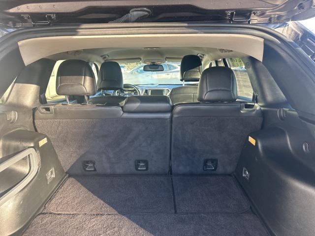 used 2018 Jeep Cherokee car, priced at $15,495