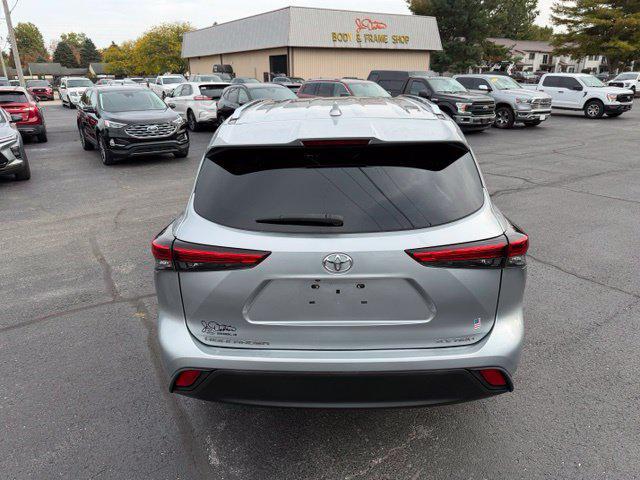 used 2021 Toyota Highlander car, priced at $27,572