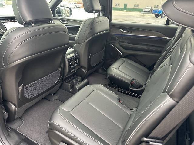 new 2025 Jeep Grand Cherokee L car, priced at $62,580