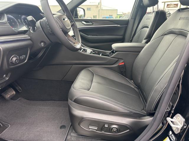 new 2025 Jeep Grand Cherokee L car, priced at $62,580