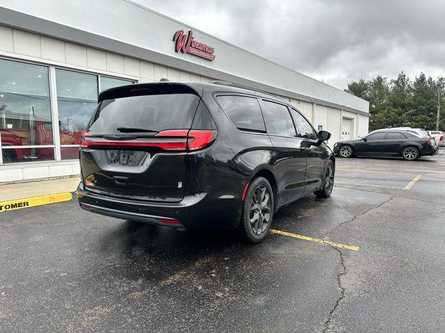 used 2021 Chrysler Pacifica car, priced at $16,376