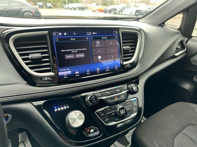 used 2021 Chrysler Pacifica car, priced at $16,376