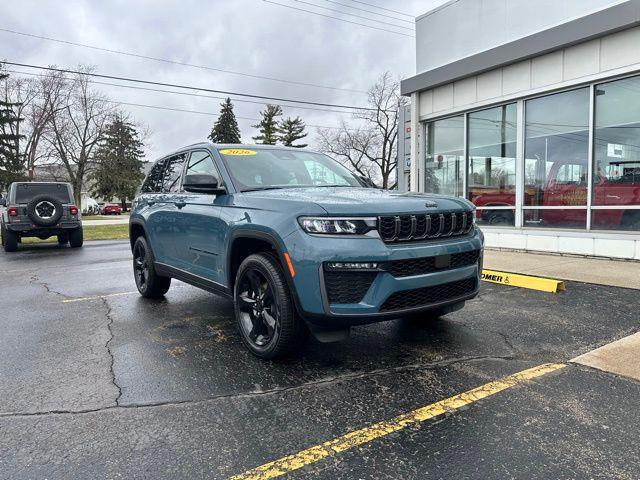 new 2026 Jeep Grand Cherokee car, priced at $50,405