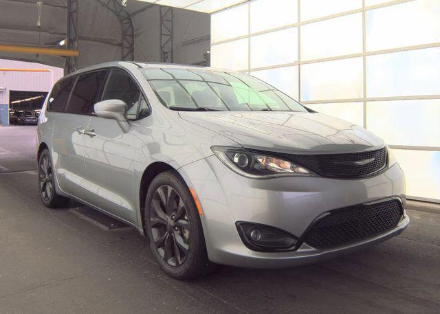 used 2018 Chrysler Pacifica car, priced at $16,995