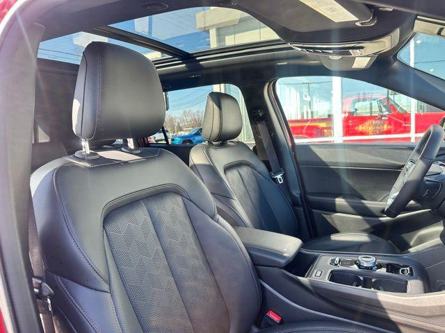 new 2026 Jeep Cherokee car, priced at $45,990