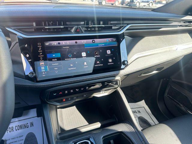 new 2026 Jeep Cherokee car, priced at $45,990