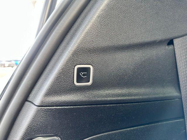 used 2025 Chrysler Pacifica car, priced at $35,997