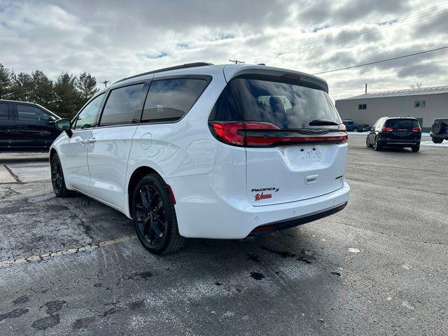 used 2025 Chrysler Pacifica car, priced at $35,997