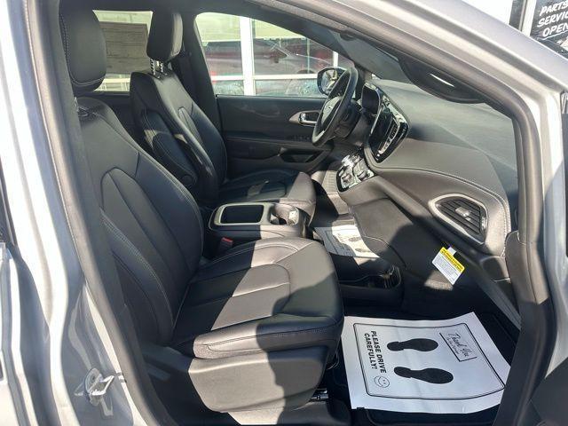 new 2026 Chrysler Pacifica car, priced at $45,735