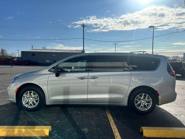 new 2026 Chrysler Pacifica car, priced at $45,735